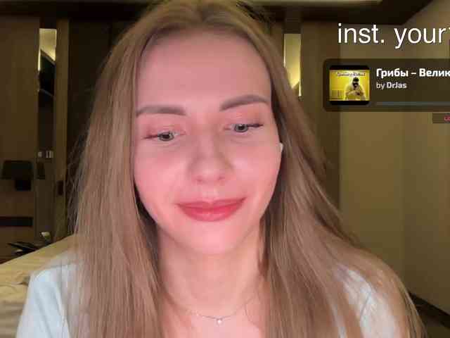 -VikkiL0vesCheese- Sex Cam Show