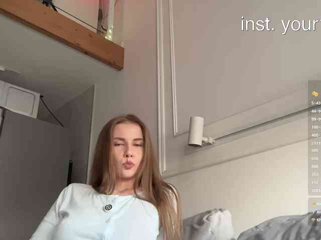 VikkiExtraCheese webcam