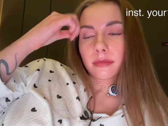 VikkiExtraCheese