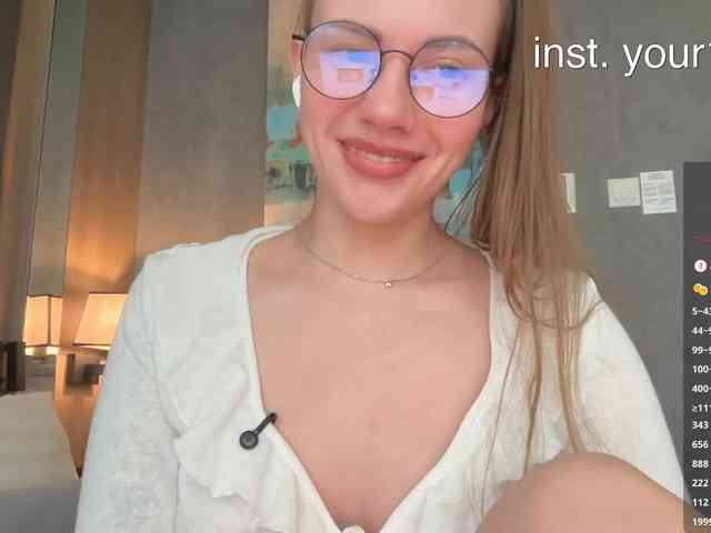 Модель: VikkiExtraCheese