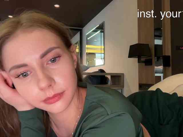 -VikkiL0vesCheese- Sex Cam Show