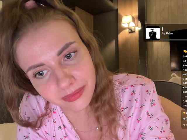 VikkiExtraCheese webcam