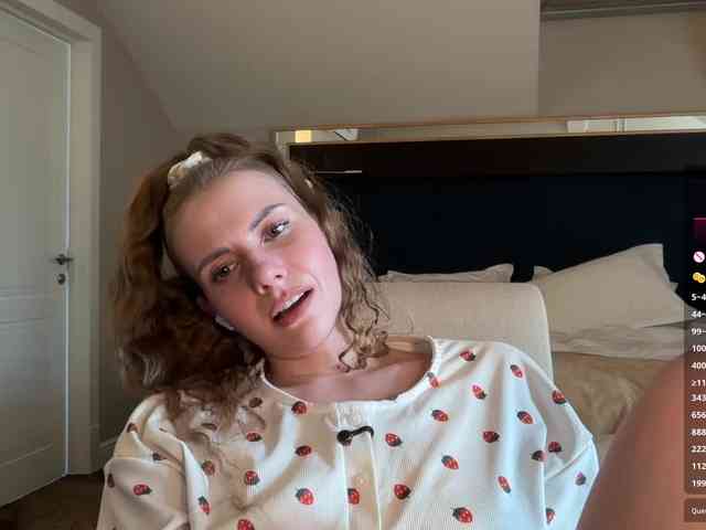 VikkiExtraCheese webcam