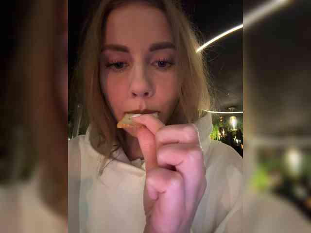VikkiExtraCheese