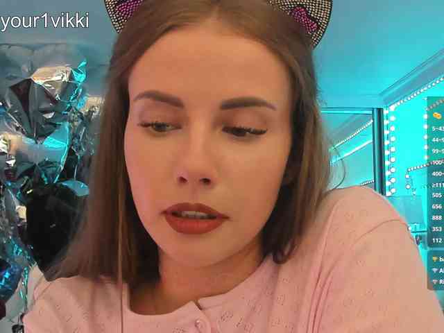 VikkiExtraCheese webcam