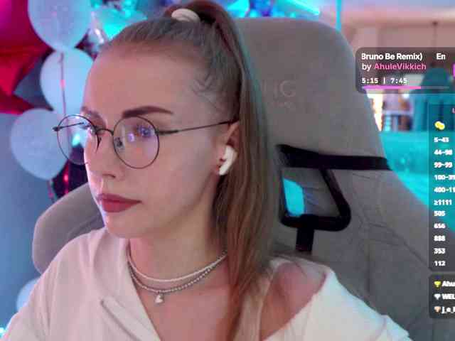 VikkiExtraCheese