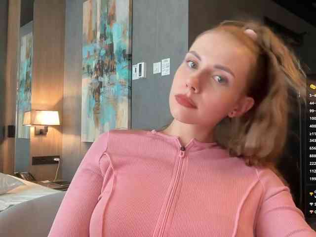 VikkiExtraCheese webcam