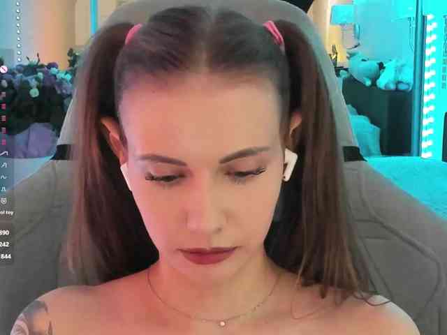 VikkiExtraDarkExclusive