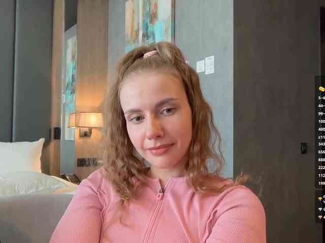 VikkiExtraCheese webcam