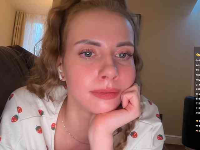 VikkiExtraCheese webcam