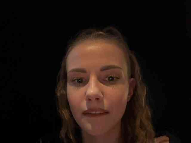 VikkiExtraCheese webcam
