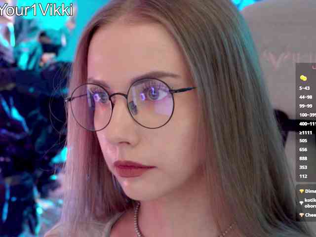 VikkiExtraCheese webcam