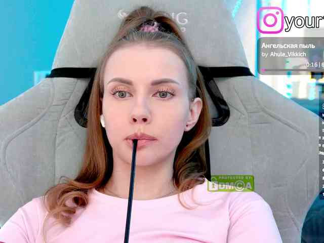 VikkiExtraCheese