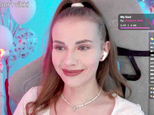 VikkiExtraCheese webcam
