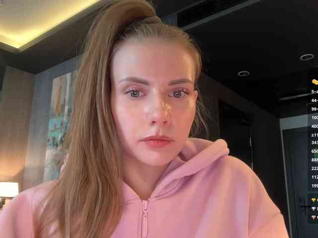 VikkiExtraCheese webcam