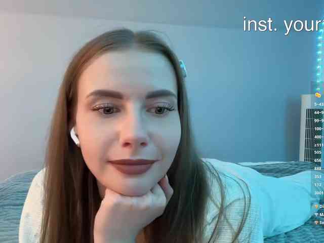 Модель: VikkiExtraCheese