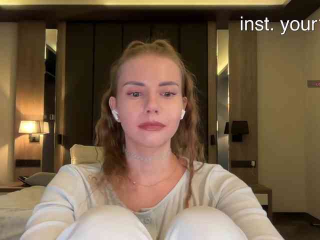 -VikkiL0vesCheese- Sex Cam Show