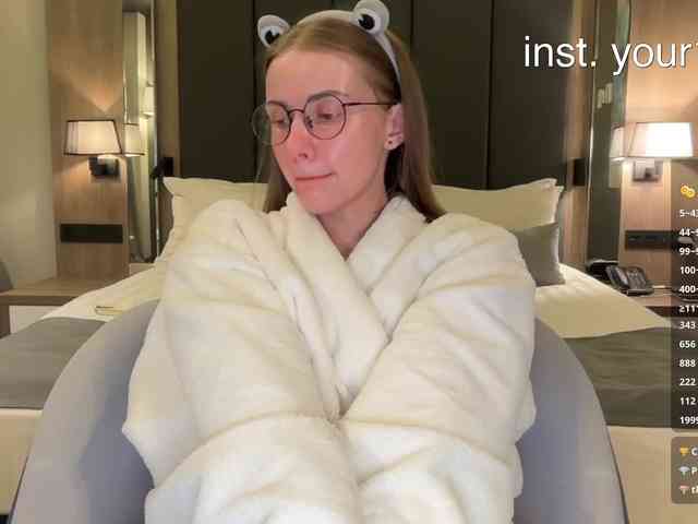 VikkiExtraCheese webcam