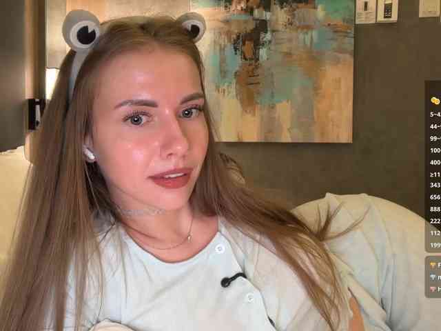 VikkiExtraCheese webcam