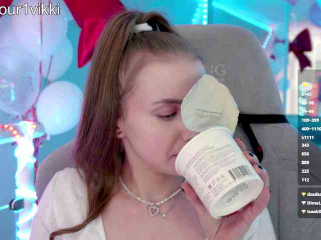 VikkiExtraCheese webcam