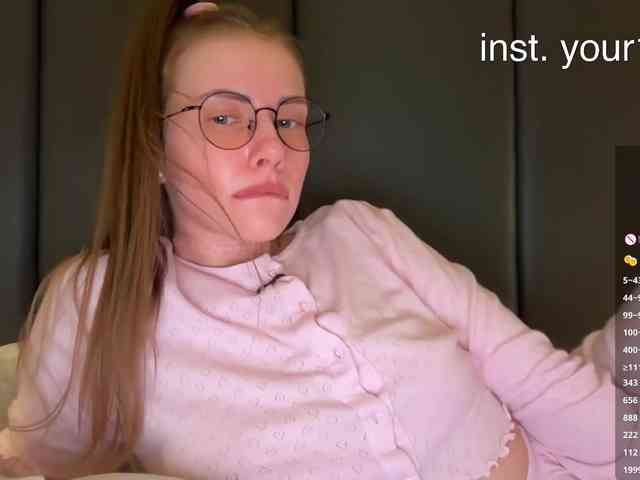 VikkiExtraCheese webcam