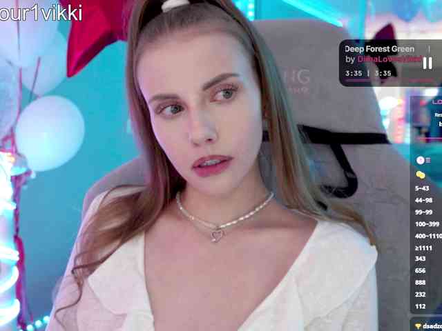 -VikkiL0vesCheese-