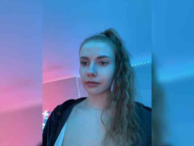 VikkiExtraCheese webcam