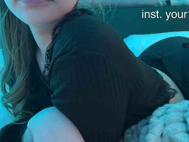 VikkiExtraCheese webcam
