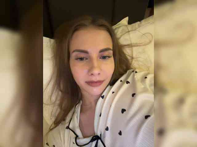 -VikkiL0vesCheese- Sex Cam Show