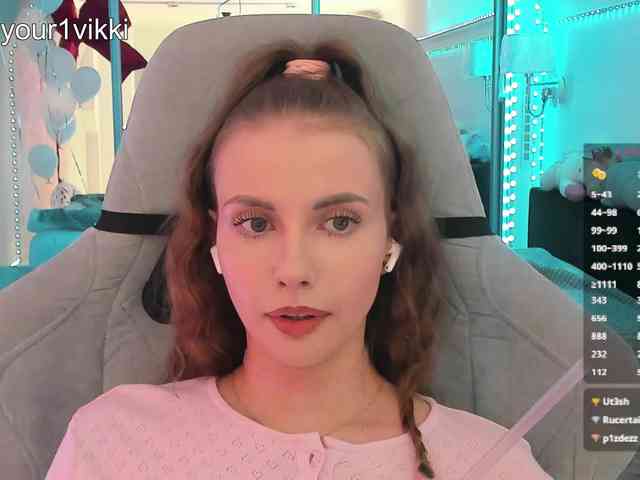 VikkiExtraCheese webcam