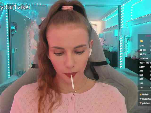 VikkiExtraCheese webcam