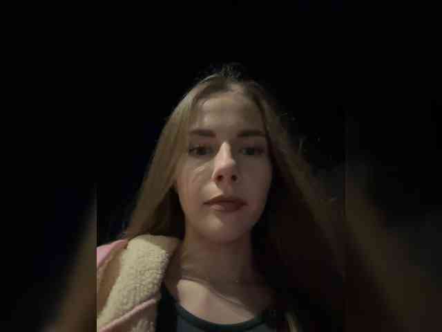 -VikkiL0vesCheese- Sex Cam Show