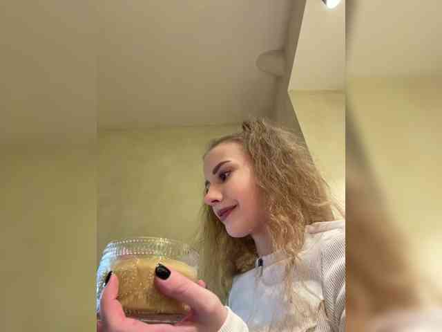 VikkiExtraCheese