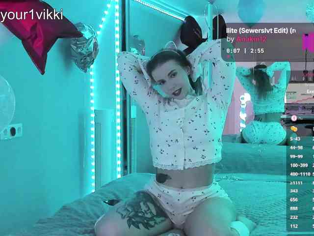 VikkiExtraCheese webcam