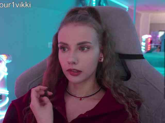 Model: VikkiExtraCheese