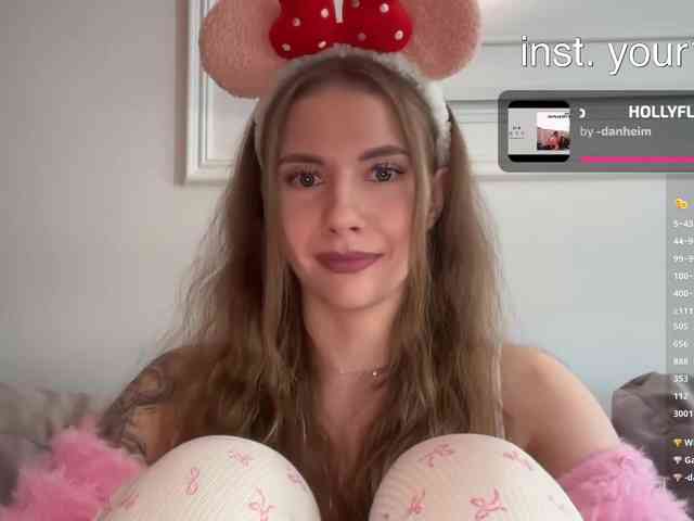 VikkiExtraCheese