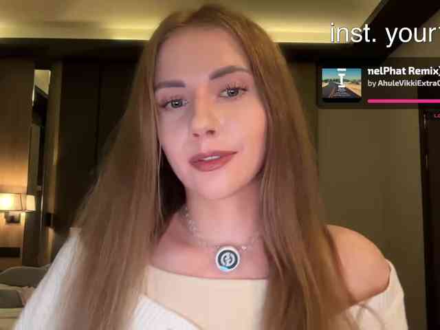 -VikkiL0vesCheese- Sex Cam Show