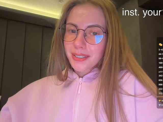 Модель: VikkiExtraCheese