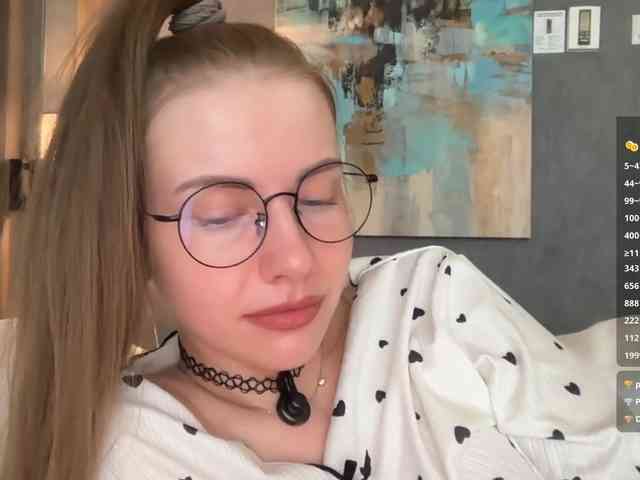 VikkiExtraCheese webcam