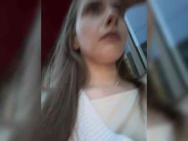 Модель: VikkiExtraCheese