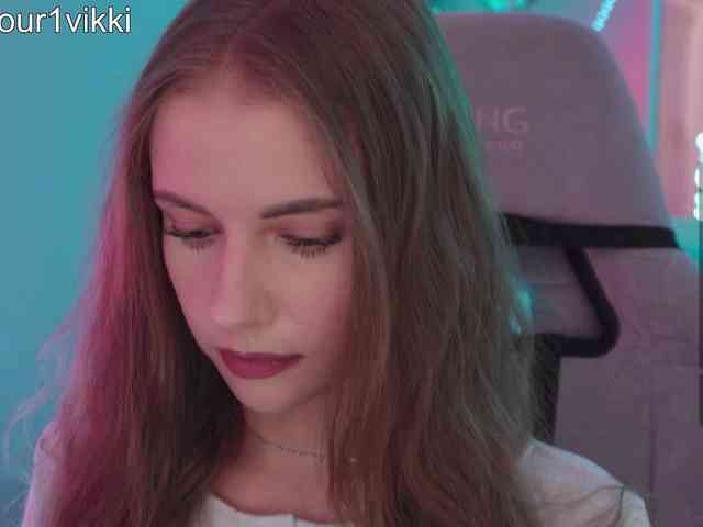 Model: VikkiExtraCheese