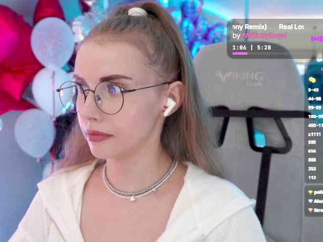 VikkiExtraCheese