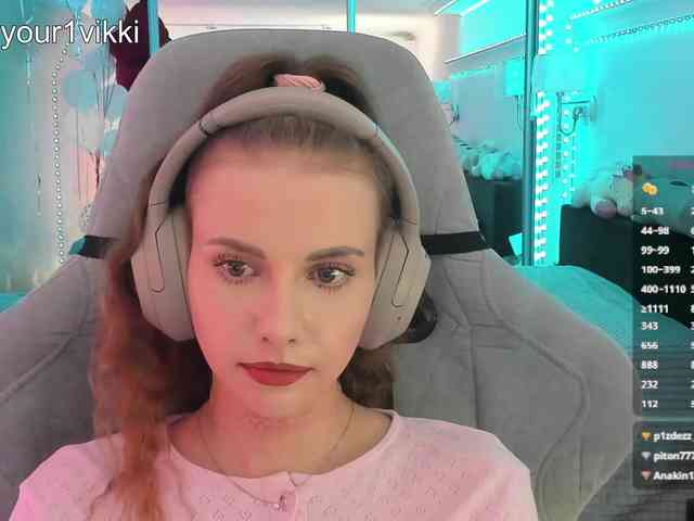 Модель: VikkiExtraCheese