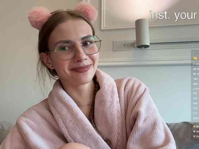 VikkiExtraCheese webcam