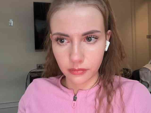 VikkiExtraCheese webcam