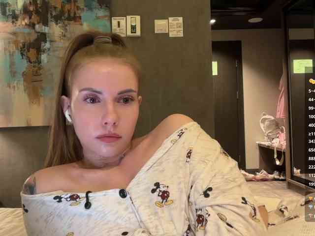 VikkiExtraCheese webcam