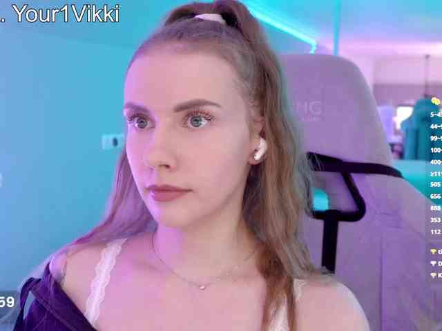 VikkiExtraCheese webcam