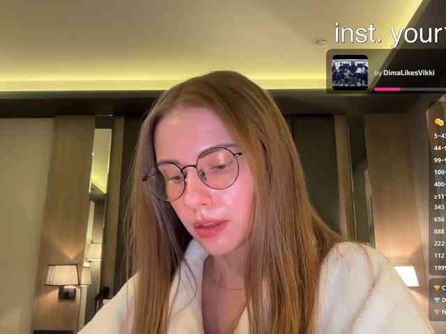 VikkiExtraCheese webcam