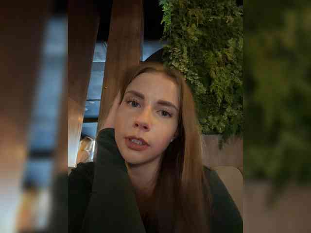 -VikkiL0vesCheese- Sex Cam Show