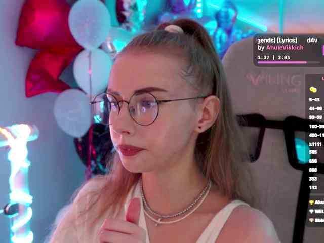 VikkiExtraCheese